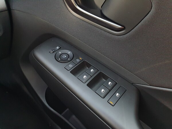 Used Hyundai KONA 2025 for sale - 75469678: Photo 32
