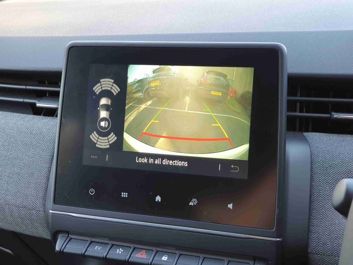 Used Renault Clio 2024 for sale - 77942084: Photo 20