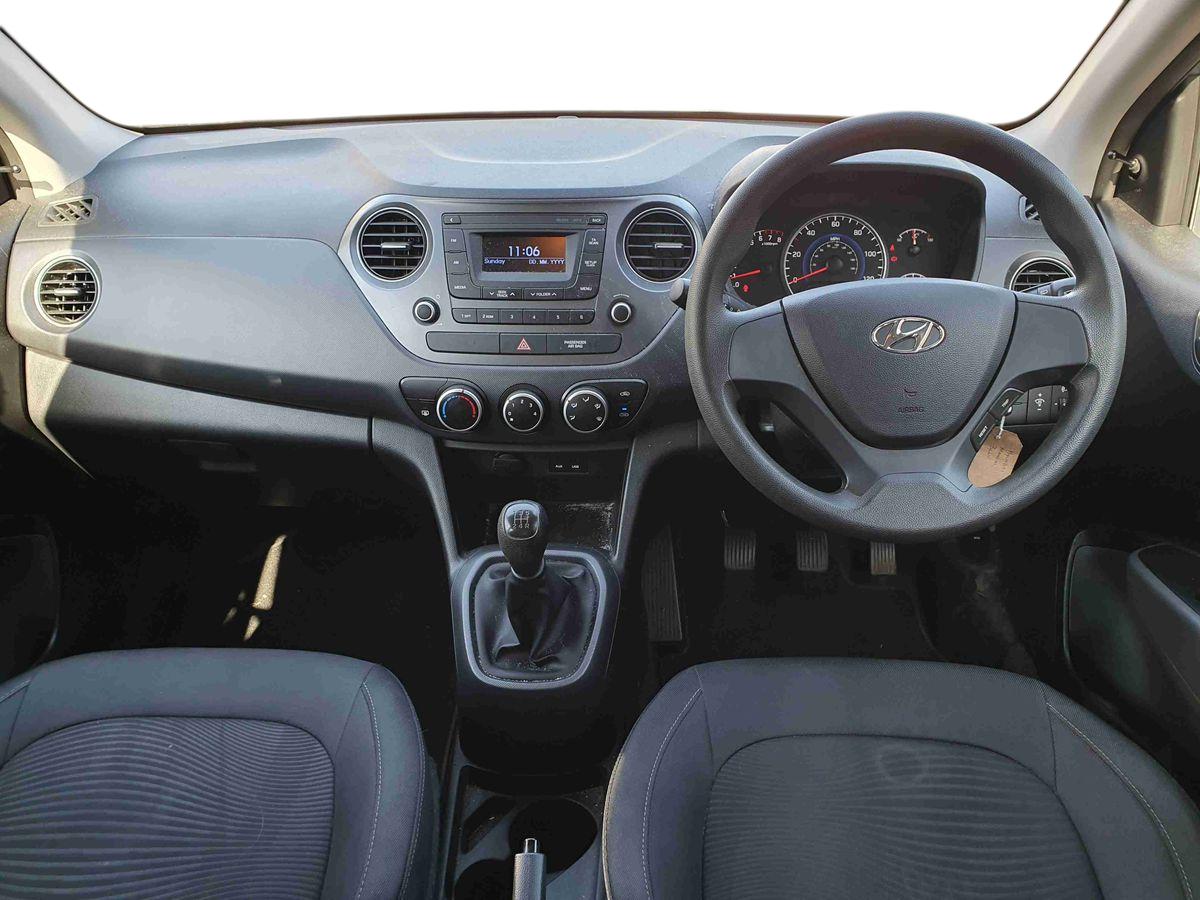 Used Hyundai i10 2018 for sale - 77942079: Photo 11