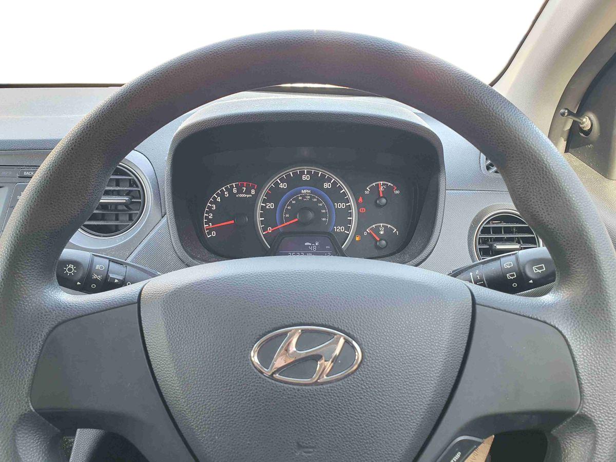 Used Hyundai i10 2018 for sale - 77942079: Photo 13