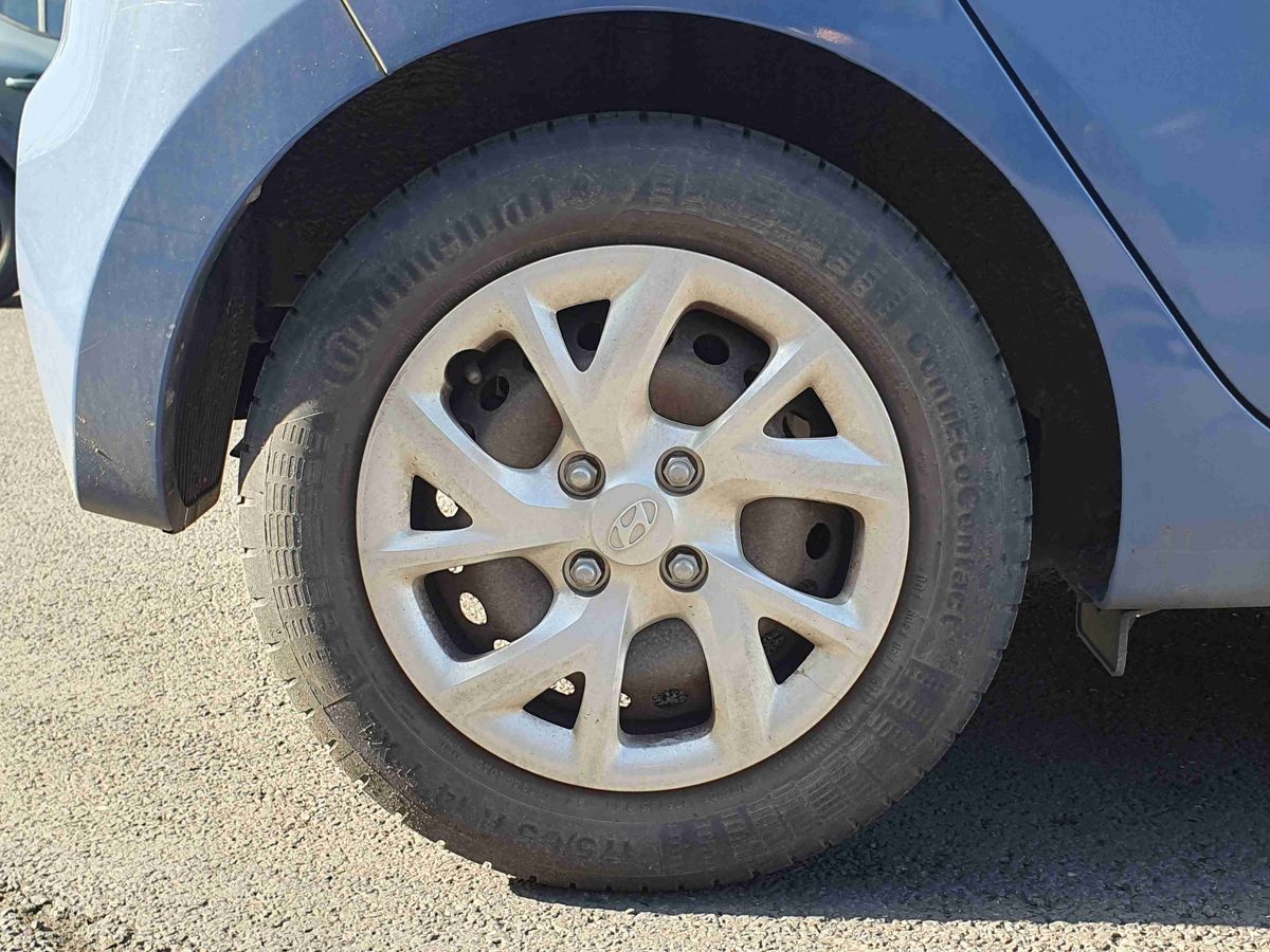 Used Hyundai i10 2018 for sale - 77942079: Photo 9