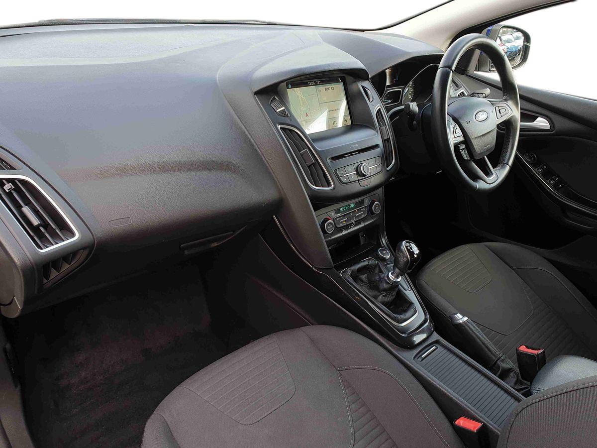 Used Ford Focus 2017 for sale - 77673856: Photo 15