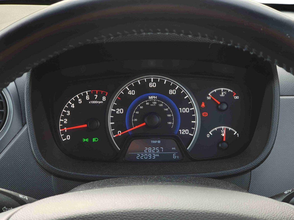 Used Hyundai i10 2018 for sale - 76717390: Photo 14