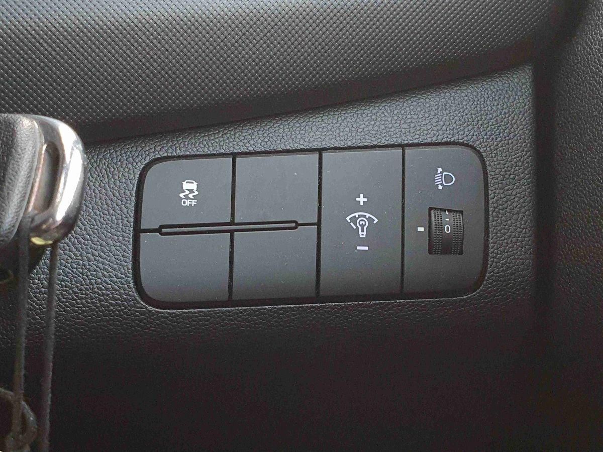 Used Hyundai i10 2018 for sale - 76717390: Photo 22