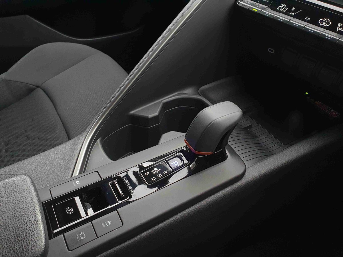 Used Toyota C-HR 2024 for sale - 76493929: Photo 25