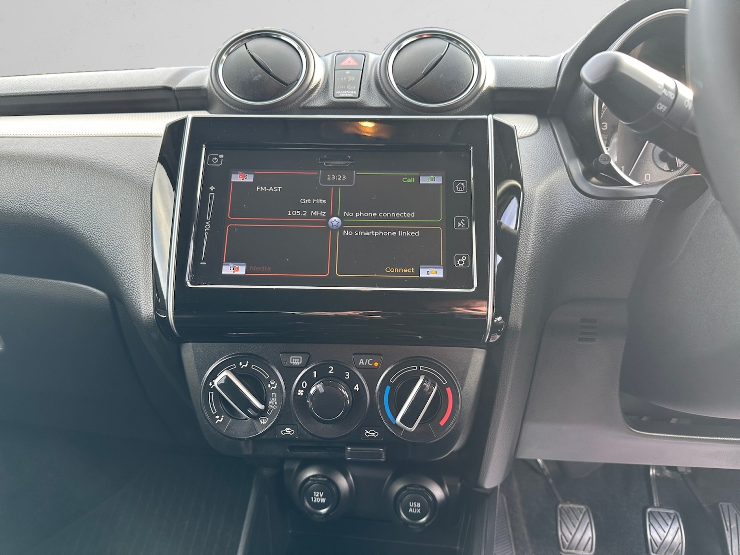 Used Suzuki Swift 2023 for sale - 77592091: Photo 7