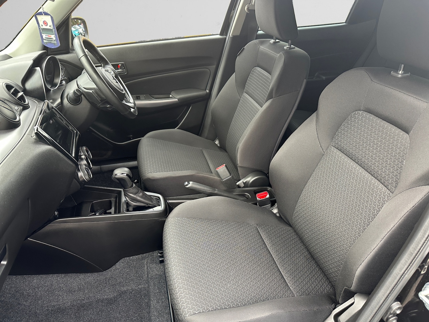 Used Suzuki Swift 2021 for sale - 76533862: Photo 6