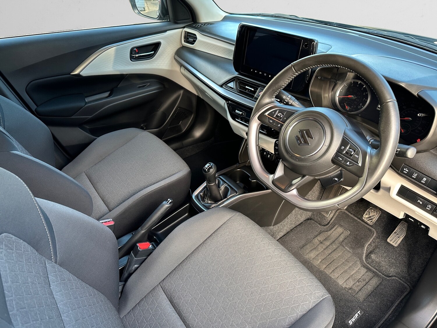 Used Suzuki Swift 2024 for sale - 77035918: Photo 14