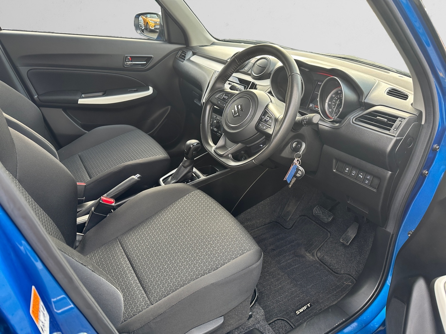 Used Suzuki Swift 2023 for sale - 77025540: Photo 14