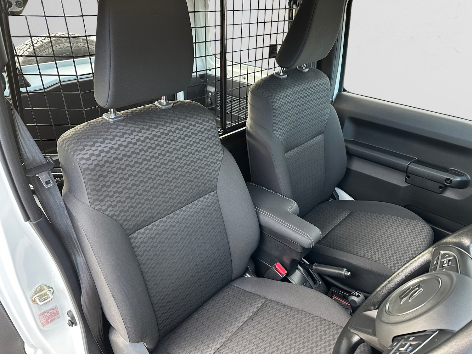 Used Suzuki Jimny 2024 for sale - 77186389: Photo 11