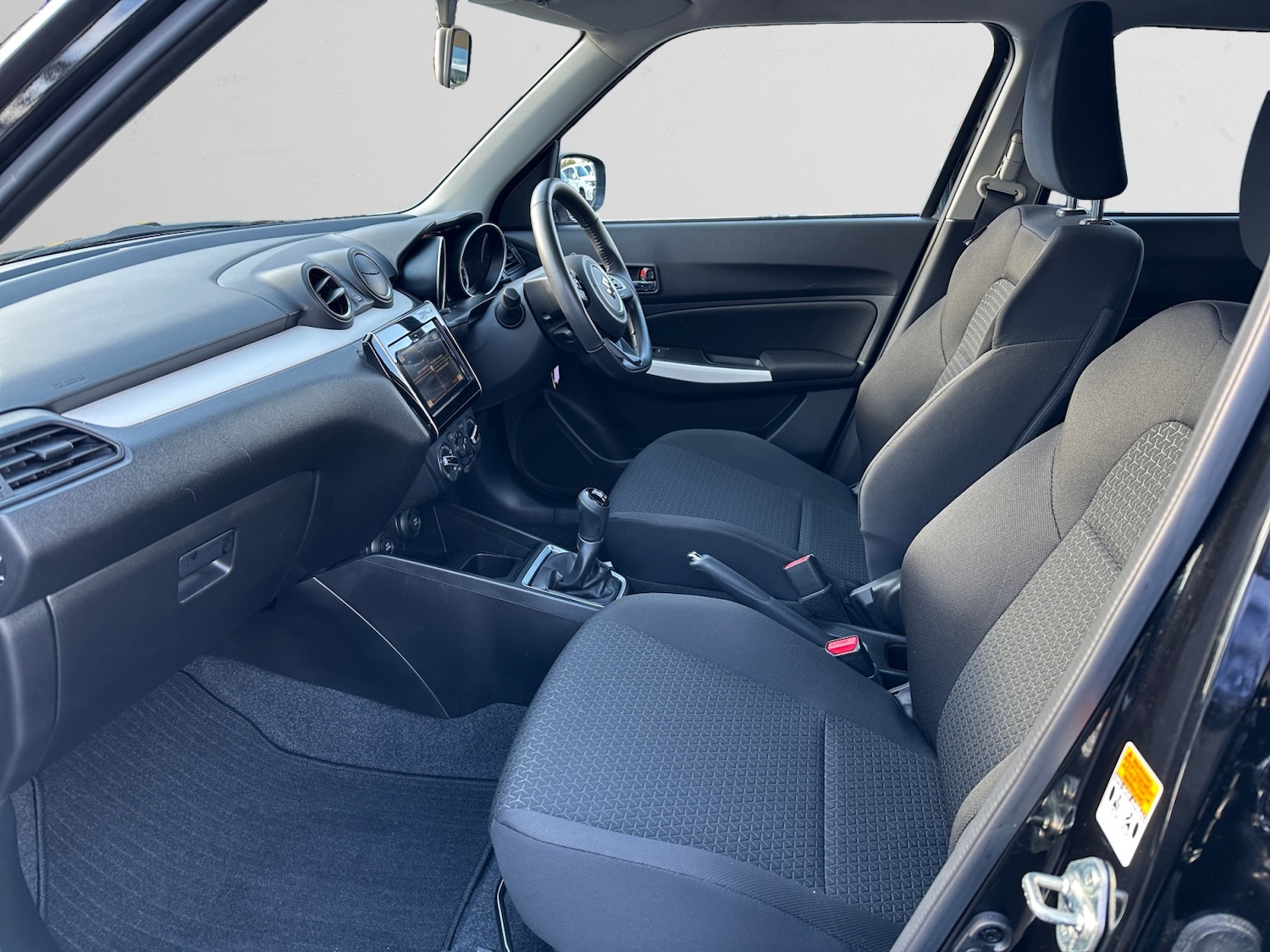 Used Suzuki Swift 2023 for sale - 77698182: Photo 6