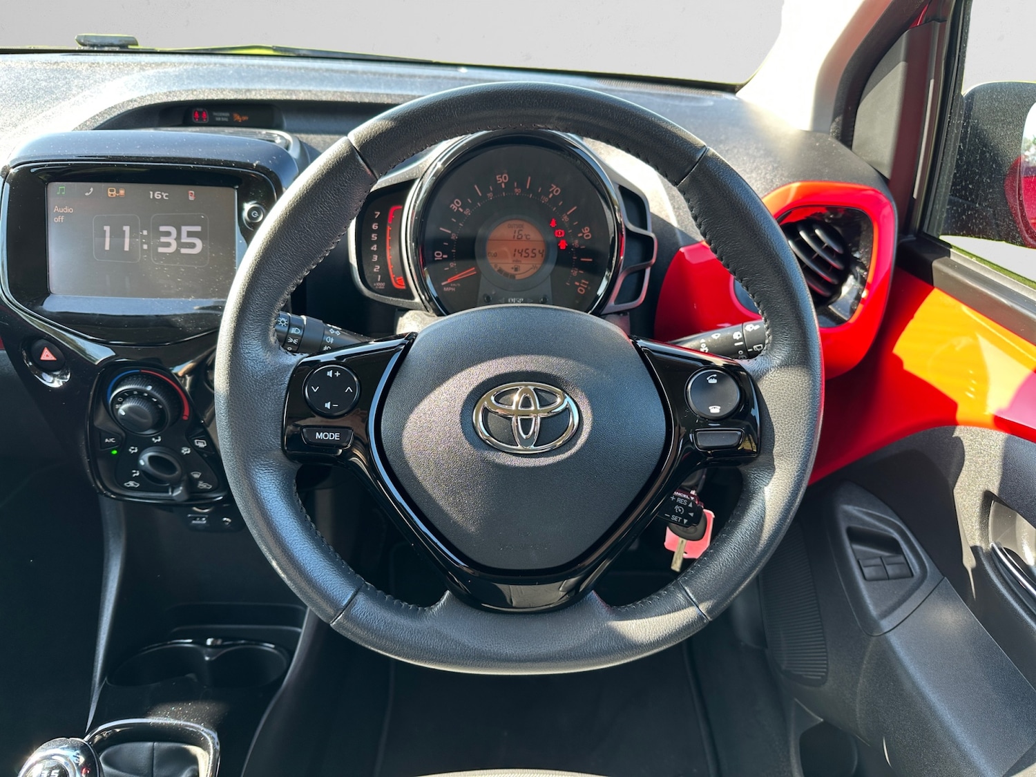 Used Toyota AYGO 2015 for sale - 76533791: Photo 9