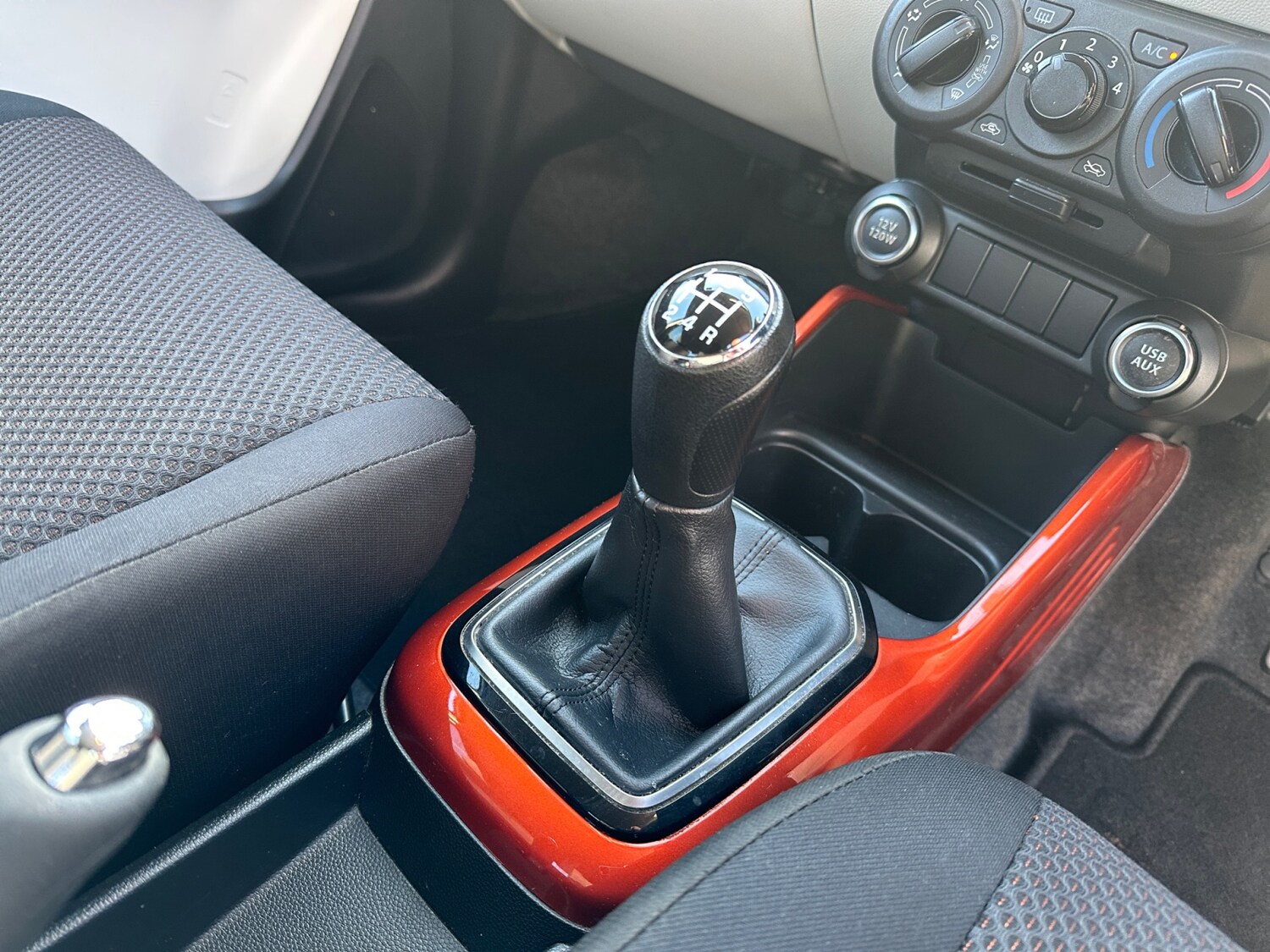 Used Suzuki Ignis 2018 for sale - 77877626: Photo 10