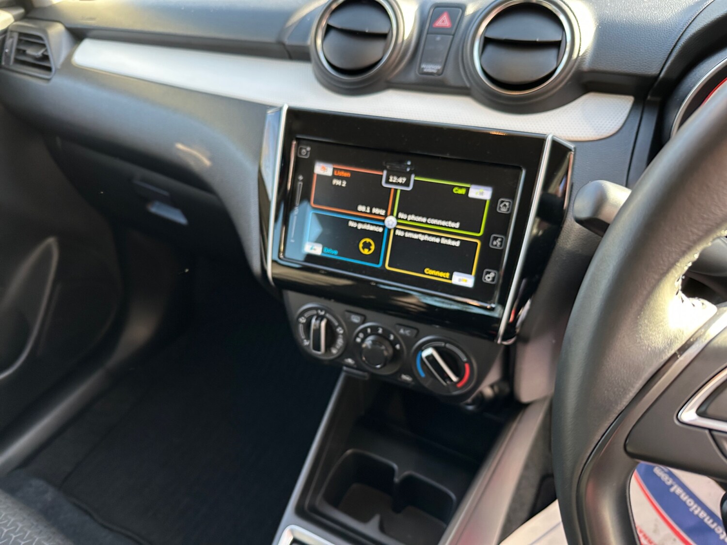 Used Suzuki Swift 2023 for sale - 76984045: Photo 7