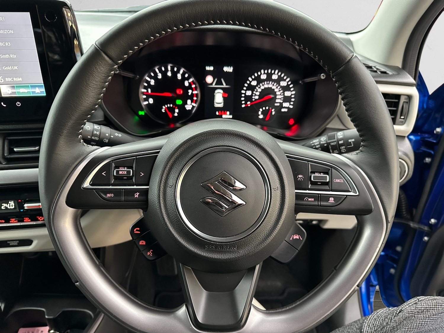 Used Suzuki Swift 2024 for sale - 76533816: Photo 9