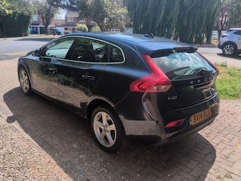 Used Volvo V40 2014 for sale - 79464290: Photo