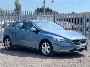 Used Volvo V40 2013 for sale - 78535810: Photo