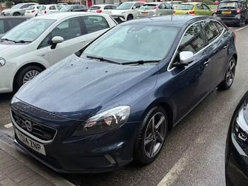 Used Volvo V40 2014 for sale - 79669914: Photo