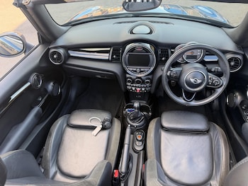 Used MINI Convertible 2017 for sale - 79453355: Photo