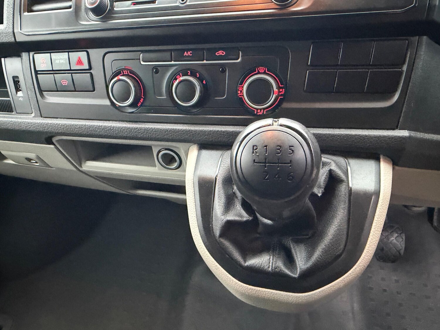 Used Volkswagen Transporter 2016 for sale - 78019154: Photo 37