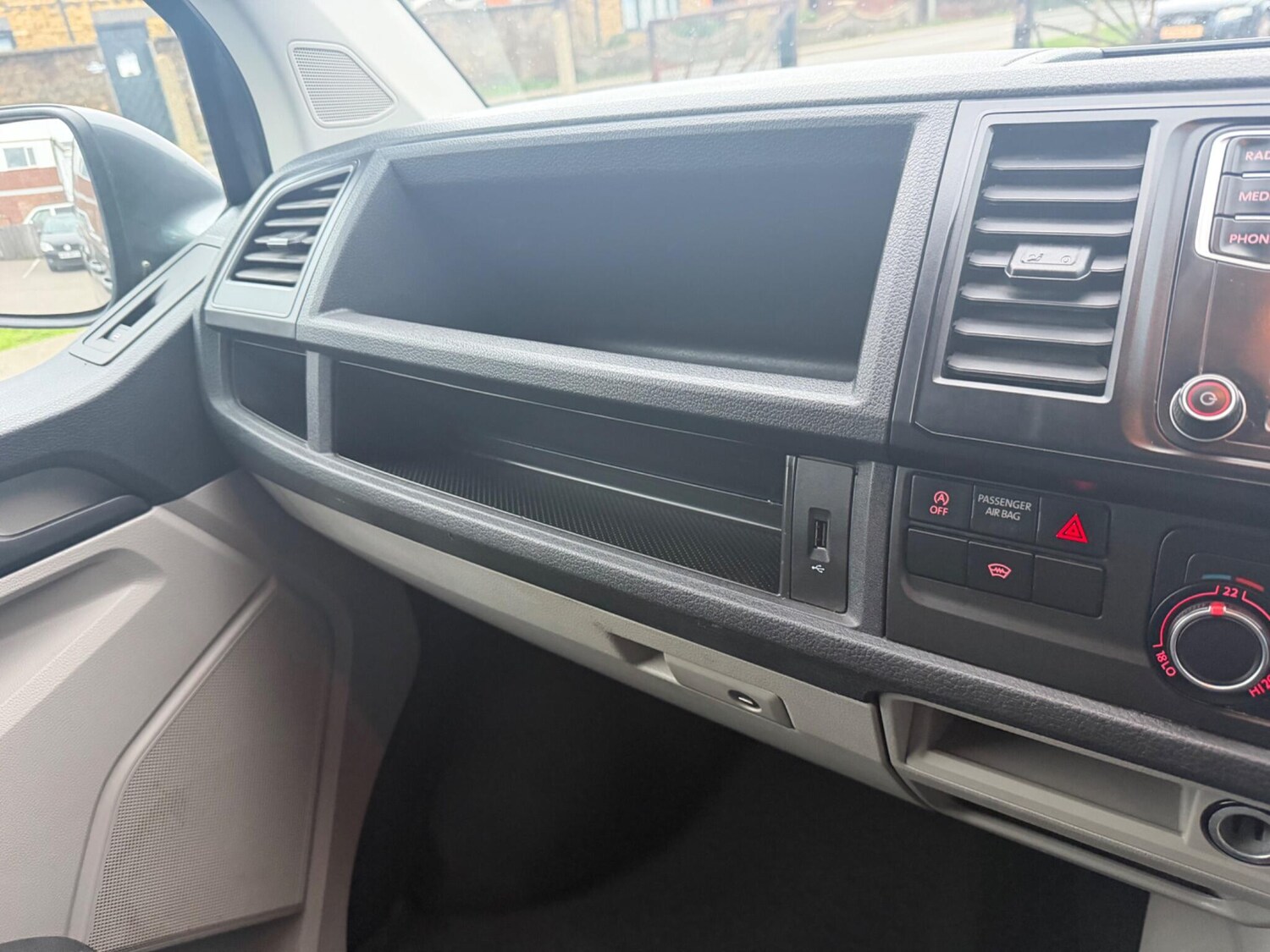 Used Volkswagen Transporter 2016 for sale - 78019154: Photo 38