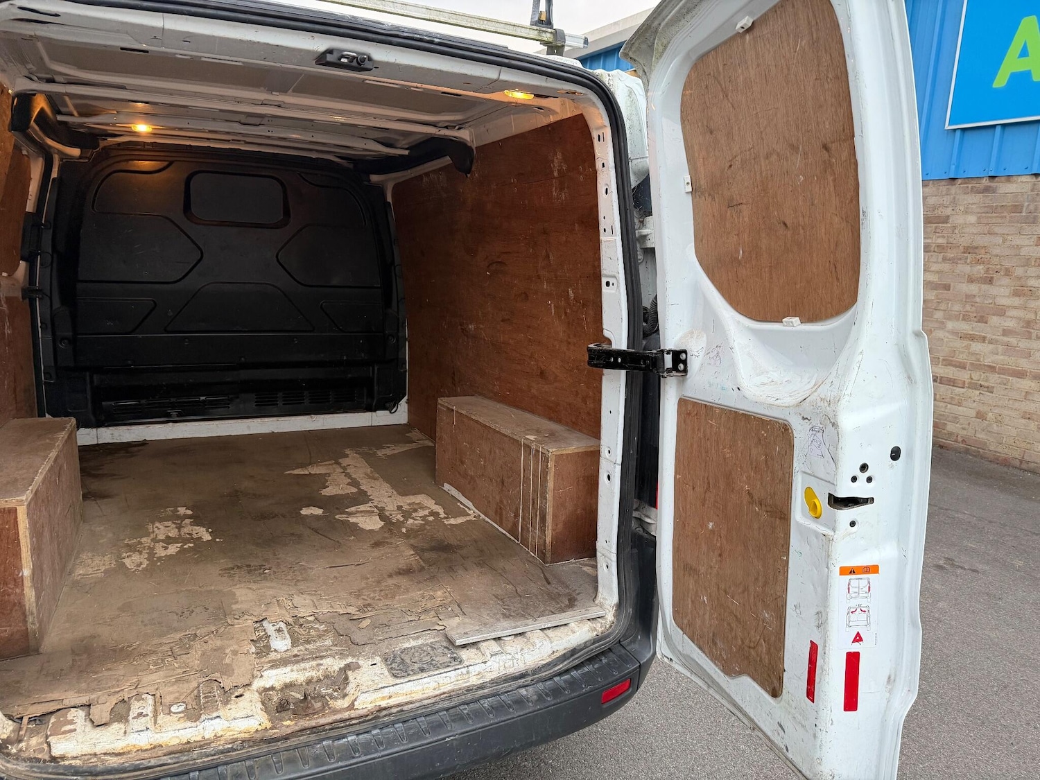 Used Ford Transit Custom 2017 for sale - 76522419: Photo 24