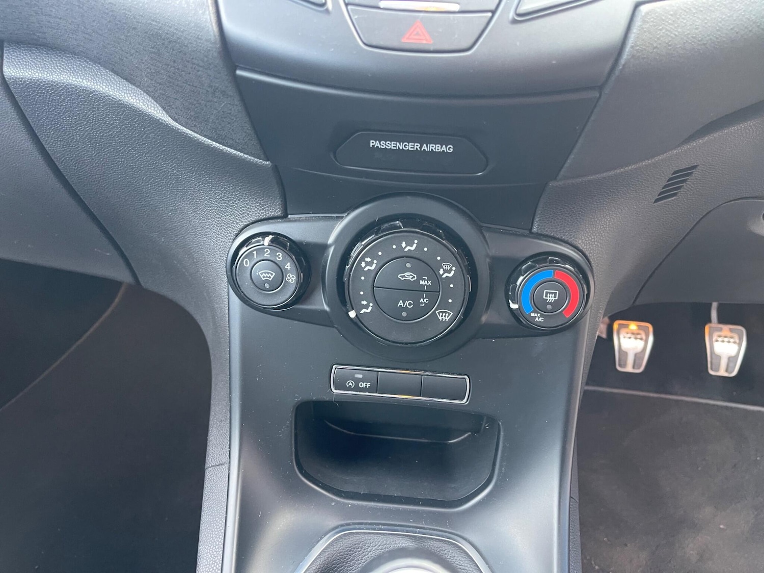 Used Ford Fiesta 2017 for sale - 76099336: Photo 40