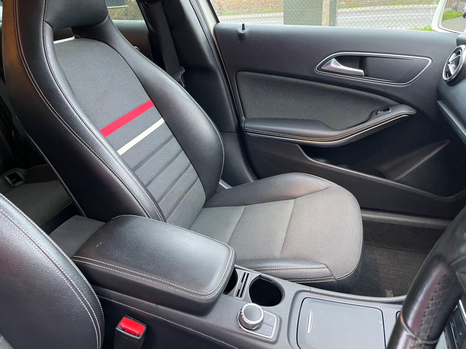 Used Mercedes-Benz A-Class 2015 for sale - 76348888: Photo 27