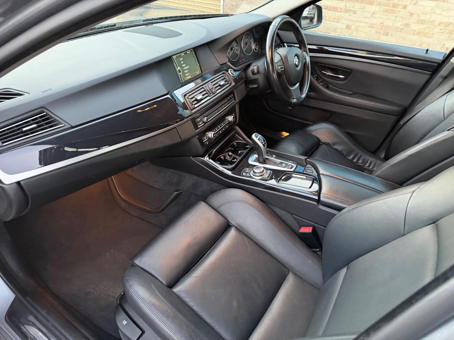 Used BMW 5 Series 2010 for sale - 76913620: Photo 26