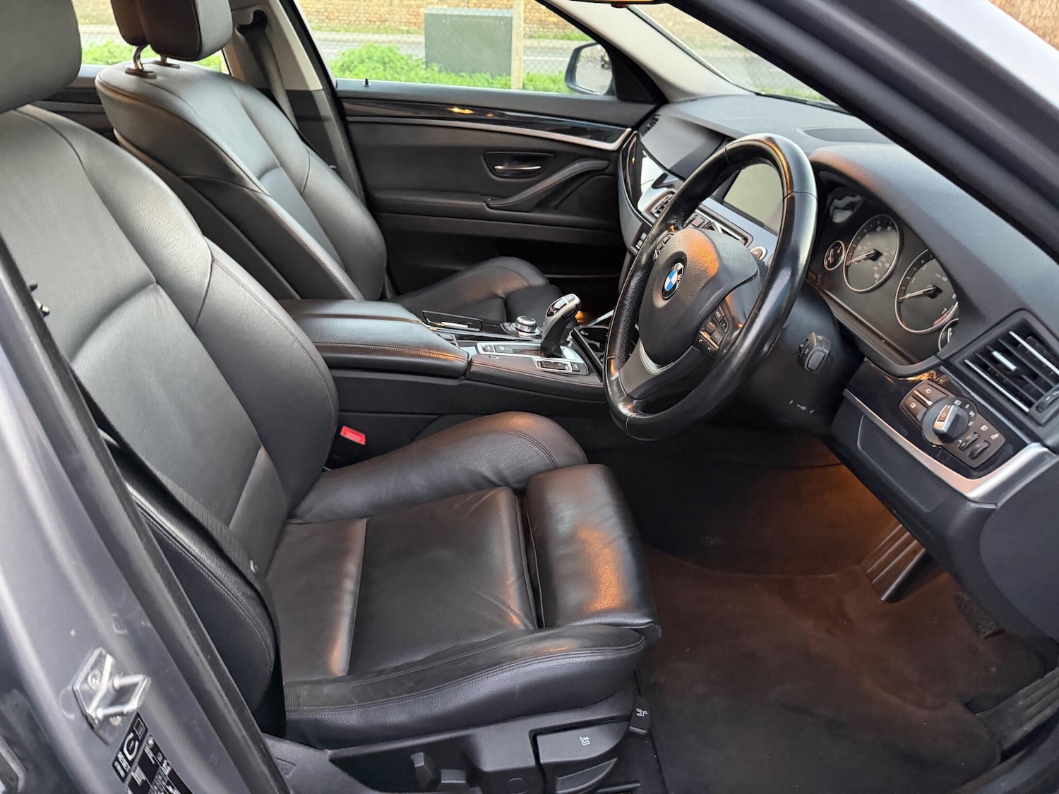 Used BMW 5 Series 2010 for sale - 76913620: Photo 30