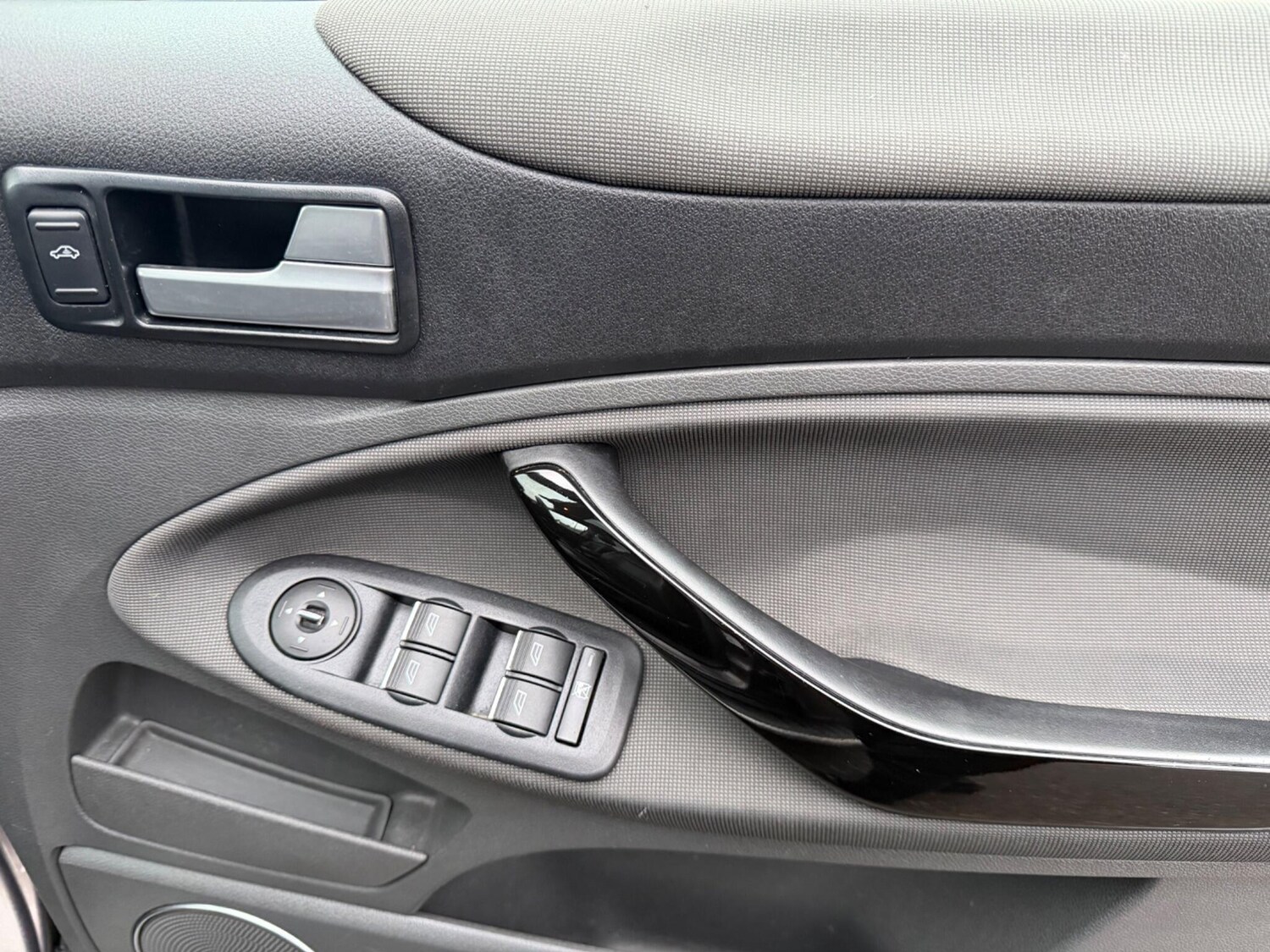 Used Ford Kuga for sale - 77484438: Photo 43