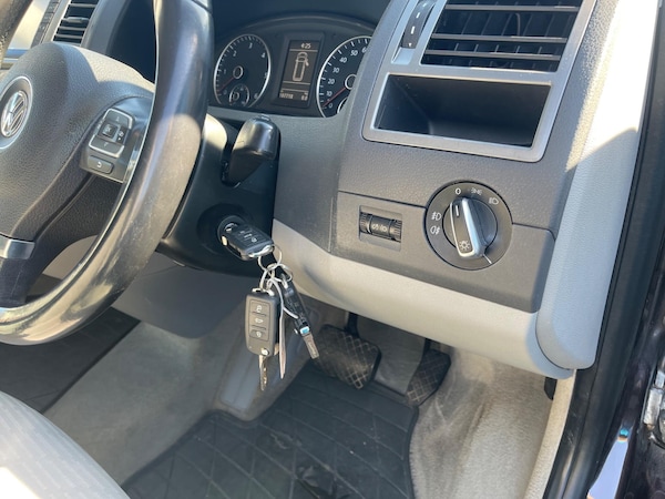Used Volkswagen Caravelle 2013 for sale - 75614399: Photo 41