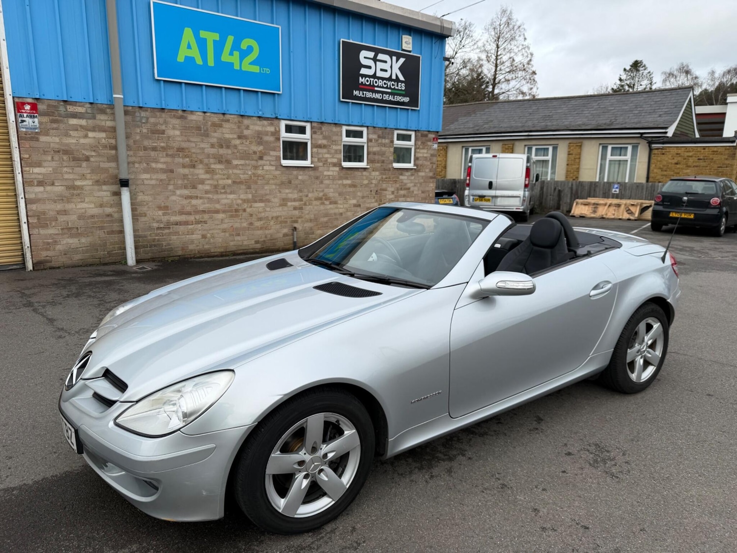 Used Mercedes-Benz SLK 2005 for sale - 77637695: Photo 10