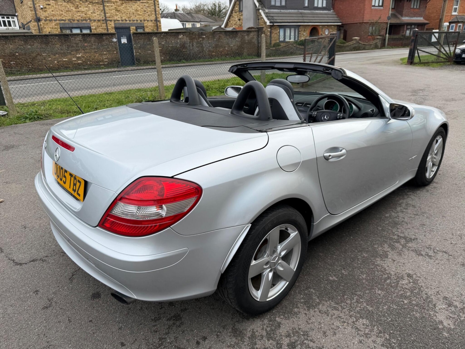 Used Mercedes-Benz SLK 2005 for sale - 77637695: Photo 21