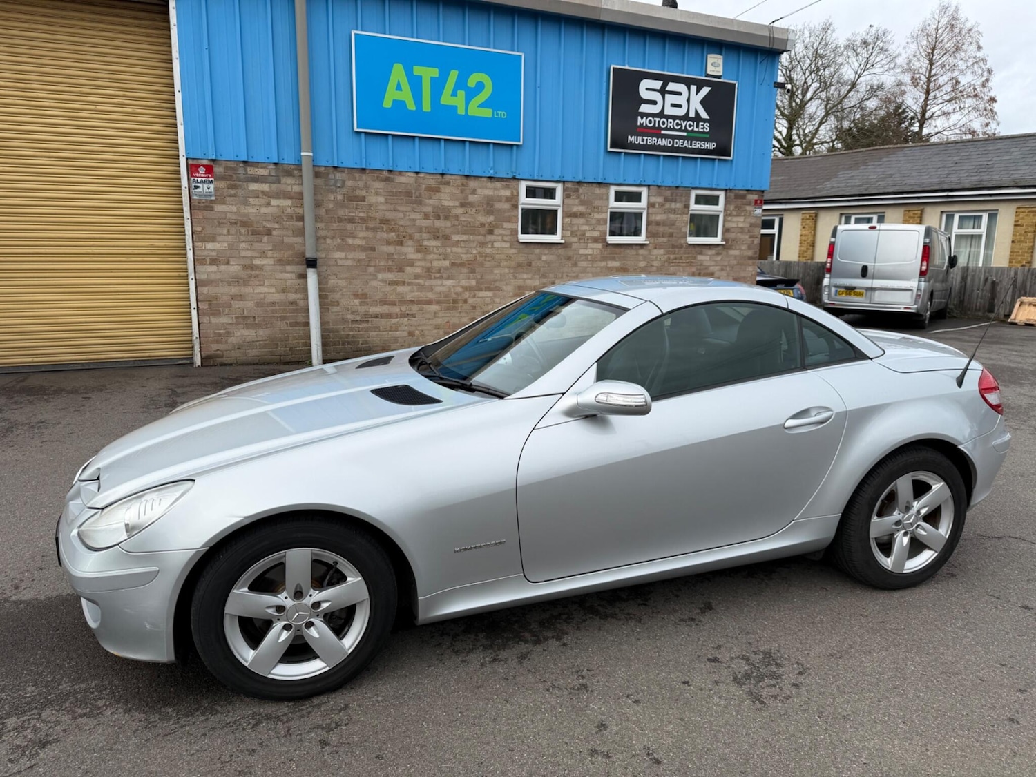Used Mercedes-Benz SLK 2005 for sale - 77637695: Photo 9