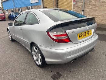 Used Mercedes-Benz C-Class 2007 for sale - 76239111: Photo