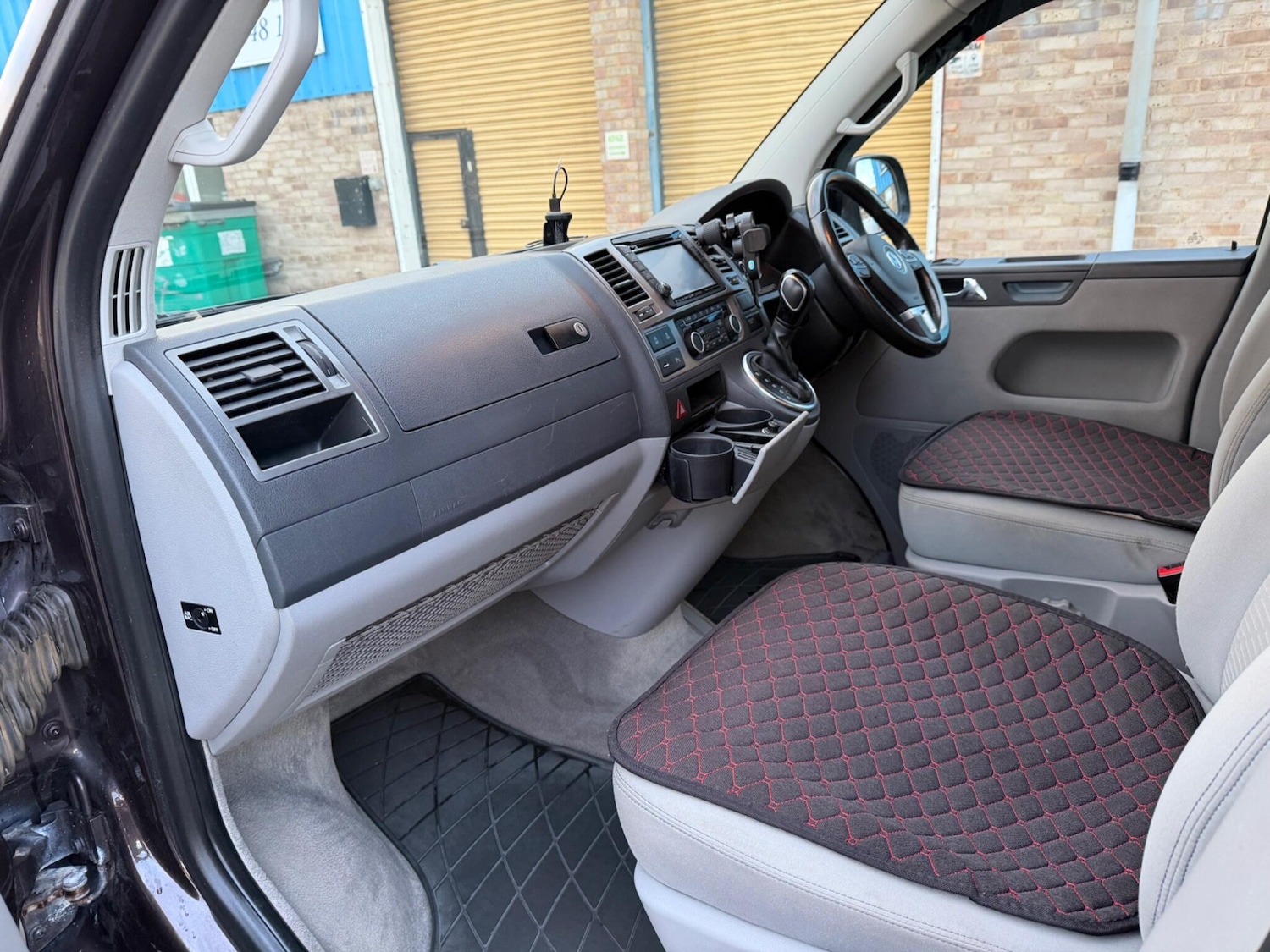 Used Volkswagen Caravelle 2013 for sale - 77440739: Photo 26