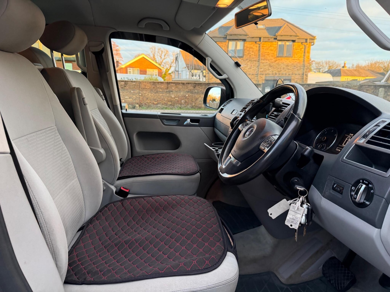 Used Volkswagen Caravelle 2013 for sale - 77440739: Photo 37