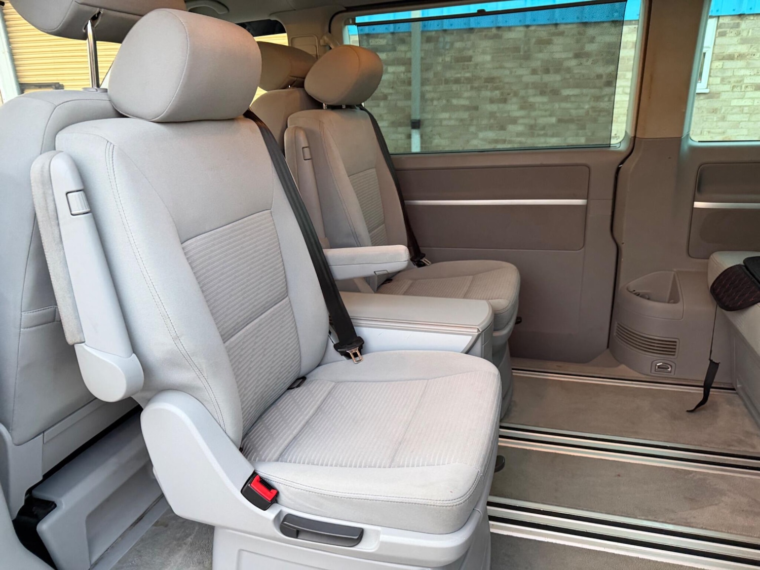 Used Volkswagen Caravelle 2013 for sale - 77440739: Photo 6