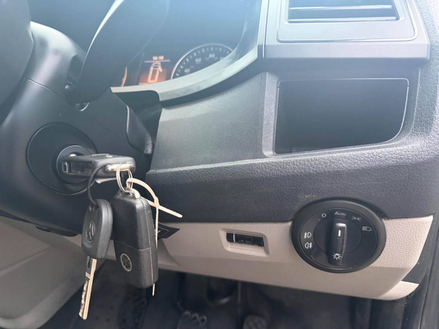 Used Volkswagen Transporter 2016 for sale - 77645912: Photo 33