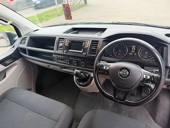 Used Volkswagen Transporter 2016 for sale - 77645912: Photo