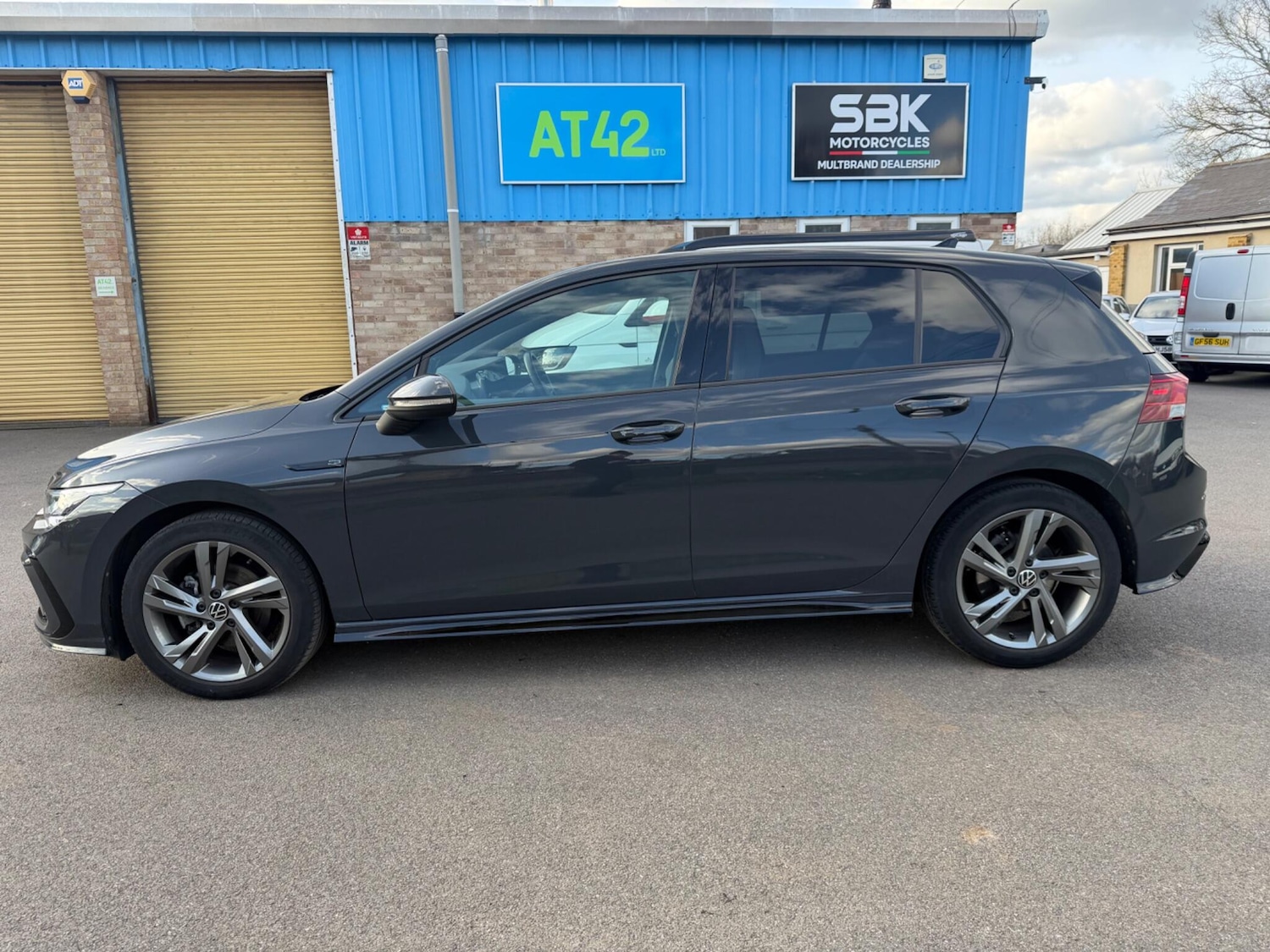 Used Volkswagen Golf 2021 for sale - 77564862: Photo 1