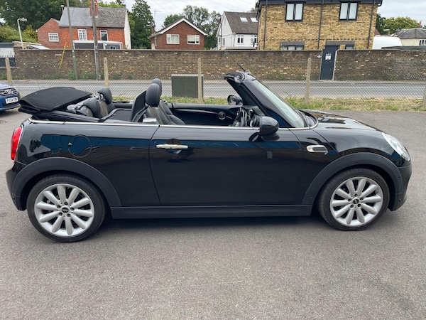 Used MINI Convertible 2016 for sale - 75609041: Photo 22