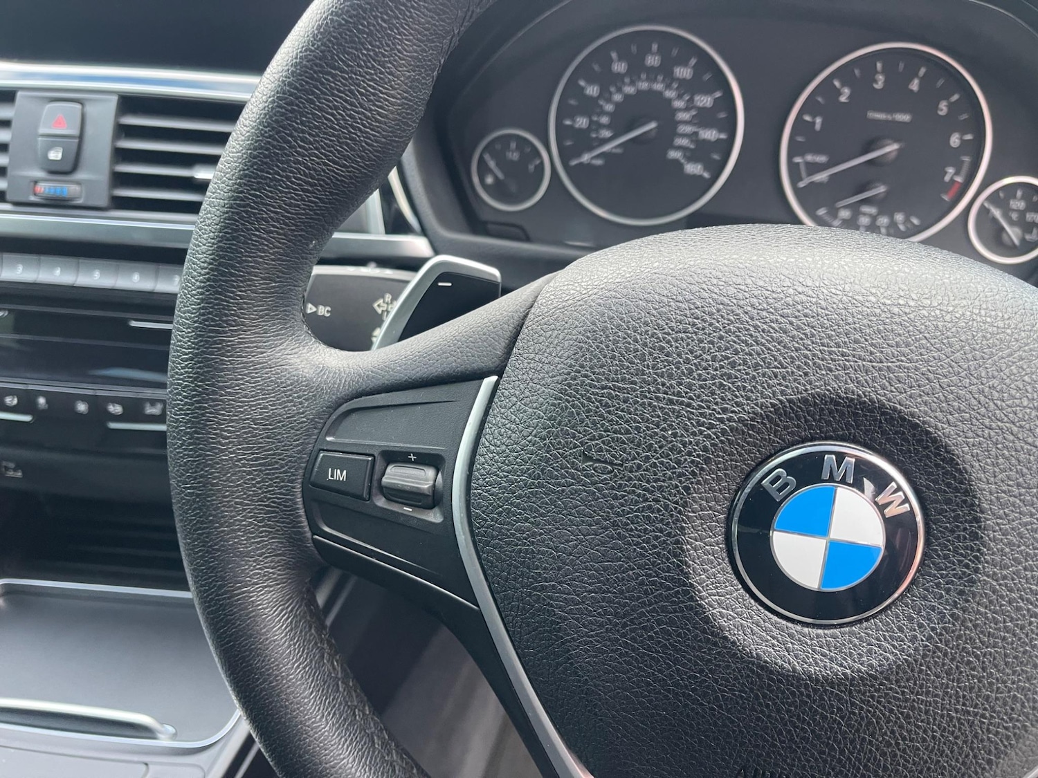 Used BMW 3 Series 2023 for sale - 76660358: Photo 34