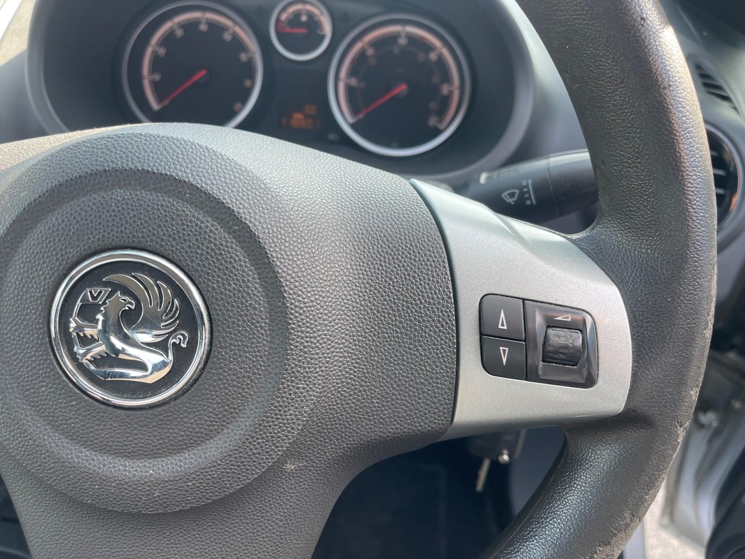 Used Vauxhall Corsa 2009 for sale - 76660355: Photo 31