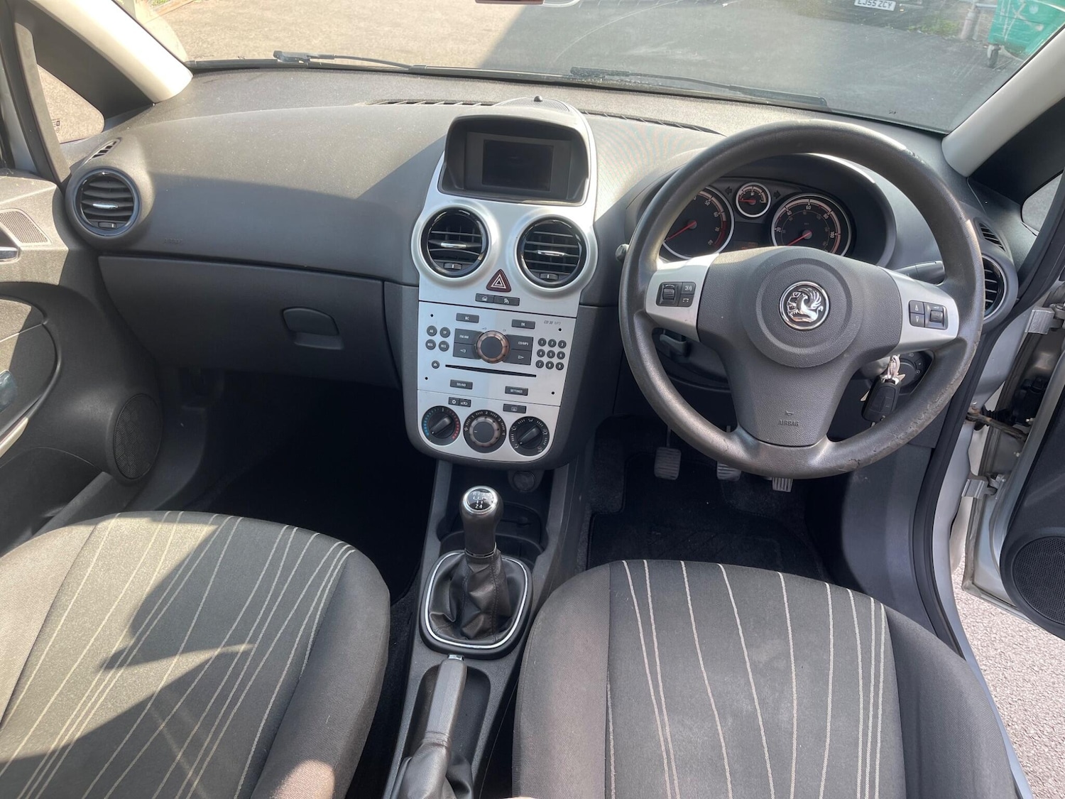 Used Vauxhall Corsa 2009 for sale - 76660355: Photo 4