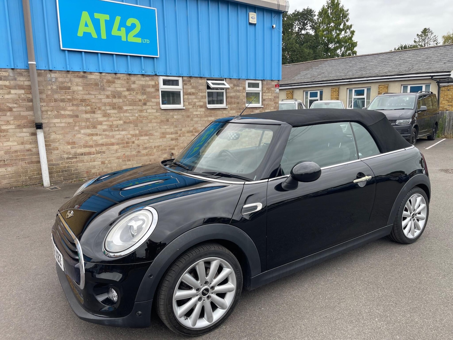 Used MINI Convertible 2016 for sale - 76660359: Photo 10