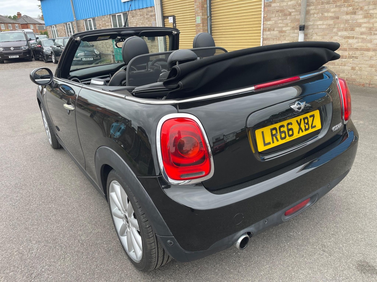 Used MINI Convertible 2016 for sale - 76660359: Photo 16