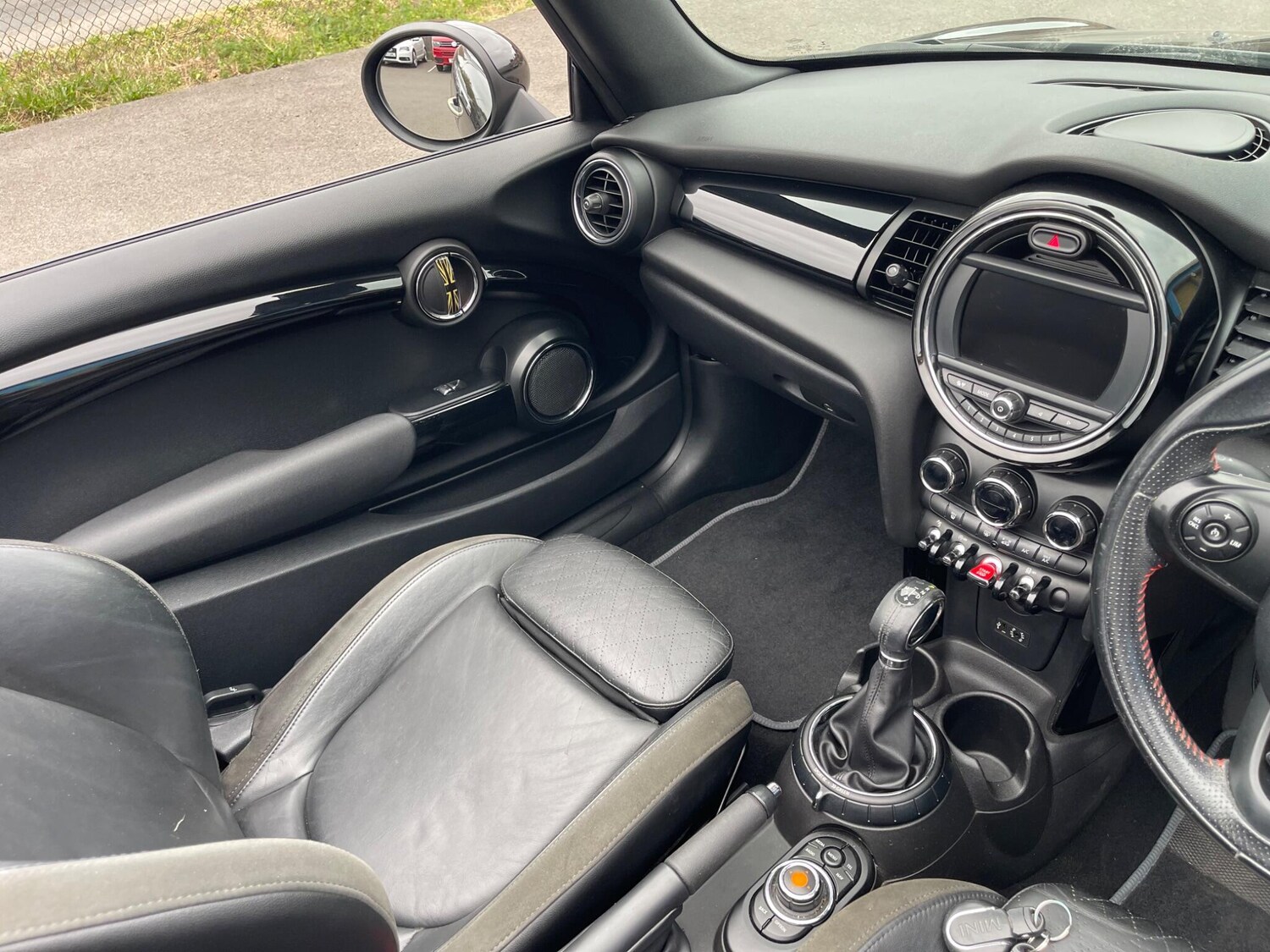 Used MINI Convertible 2016 for sale - 76660359: Photo 31