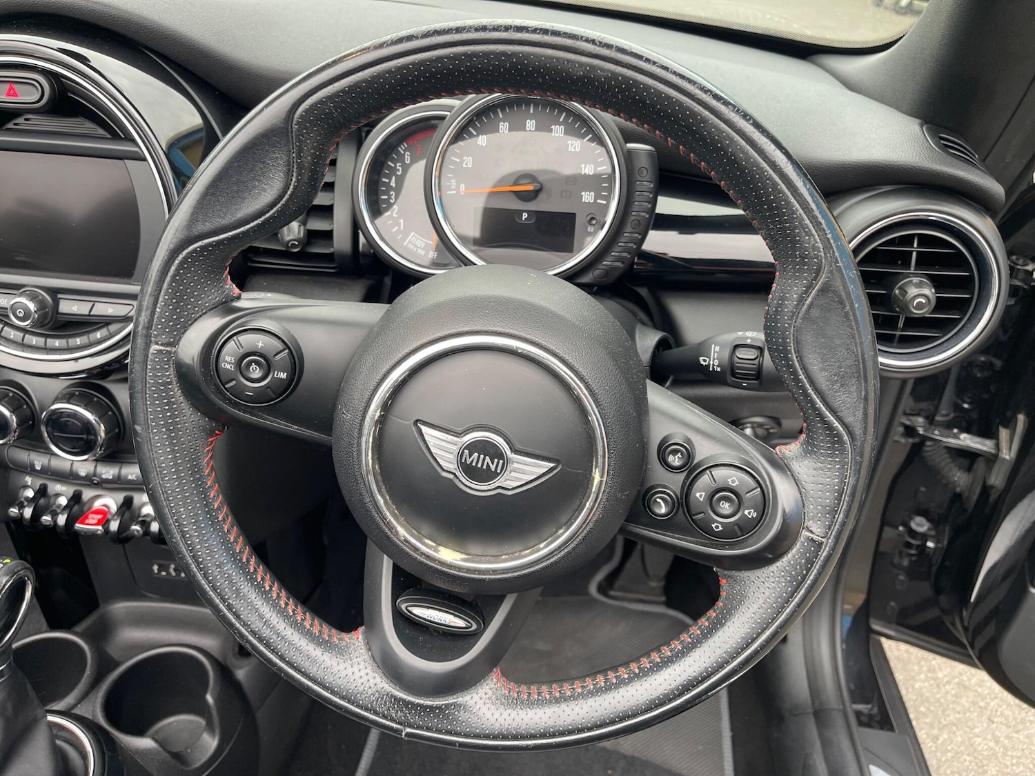 Used MINI Convertible 2016 for sale - 76660359: Photo 33